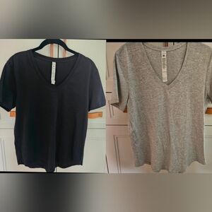 Bundle Lululemon Gray & Black V-Neck Tee